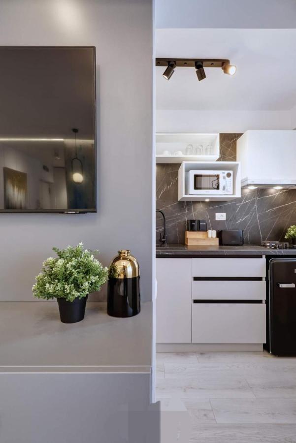 Government Deluxe Studio By Magic Apartments Bucharest Luaran gambar