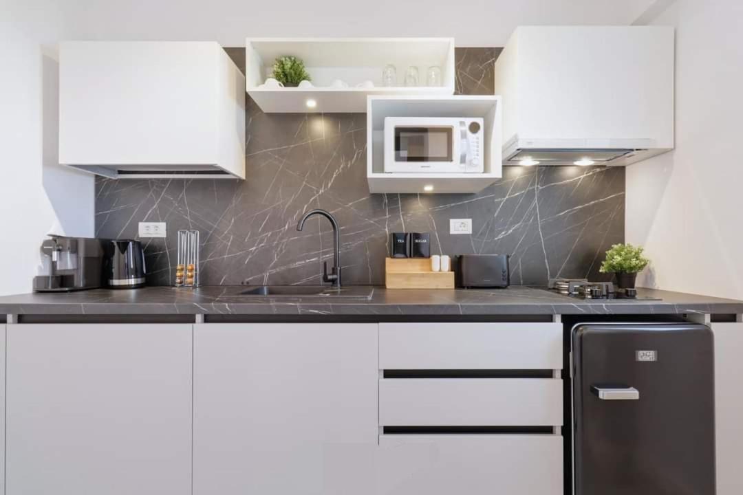 Government Deluxe Studio By Magic Apartments Bucharest Luaran gambar